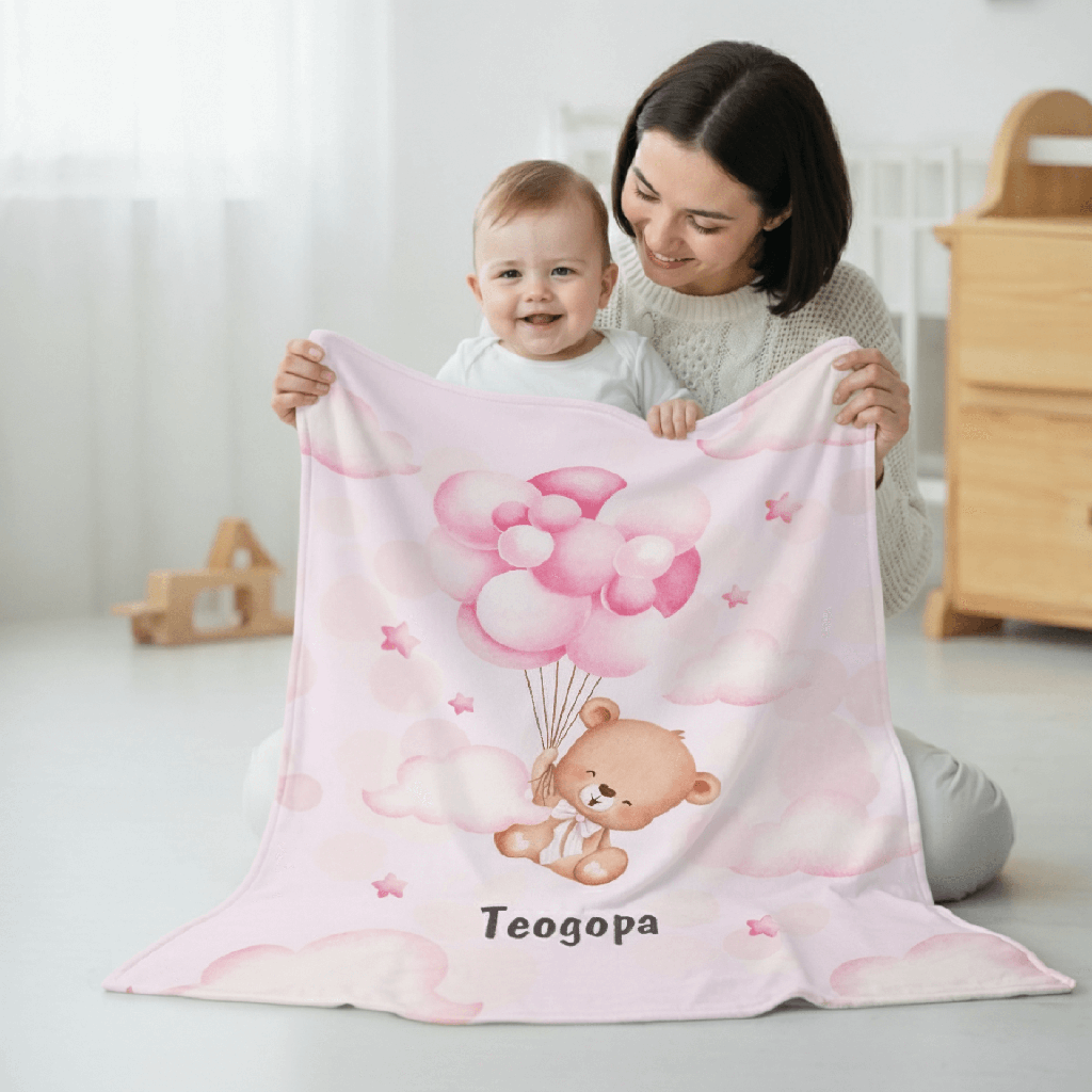 Персонализирано бебешко плюшено одеяло "Мече с балони"
