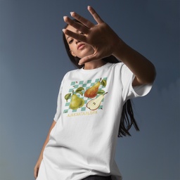 [1290012/F290013-7-31] Бяла тениска Лятна свежест - Круши (Oversize)